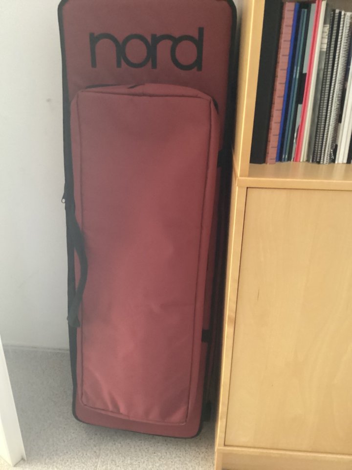 Nord electro 6 73 HP de segunda mano · Foto 3 de 3 · Barcelona · 2100 €