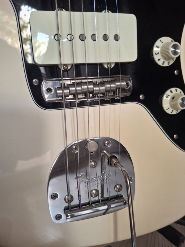 Fender Jazzmaster American Professional 2016 con puente Staytrem