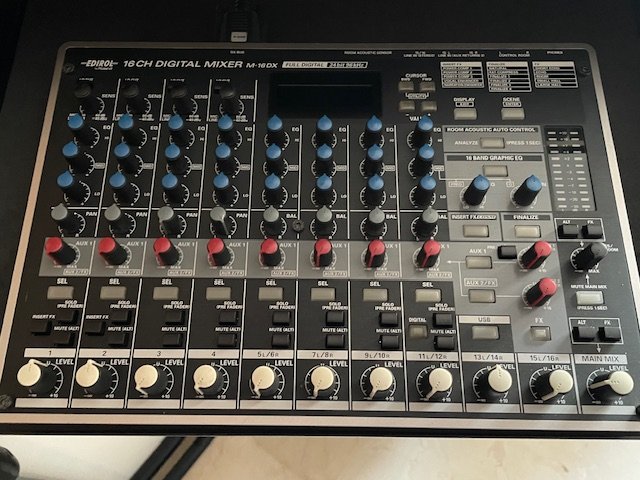 Roland Edirol M-16DX