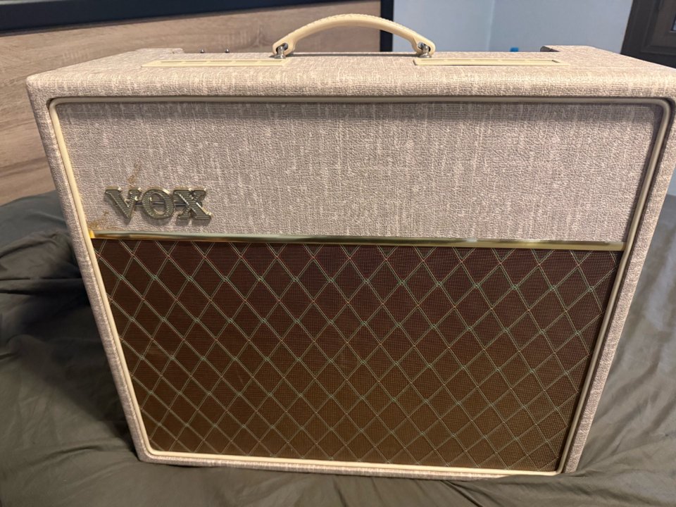 Amplificador de guitarra Vox AC15HW de segunda mano · Foto 1 de 3 · Barcelona · 900 €