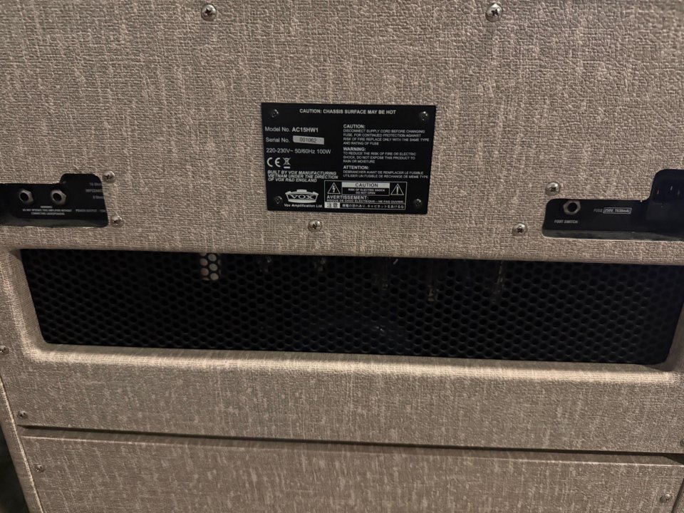 Amplificador de guitarra Vox AC15HW de segunda mano · Foto 2 de 3 · Barcelona · 900 €