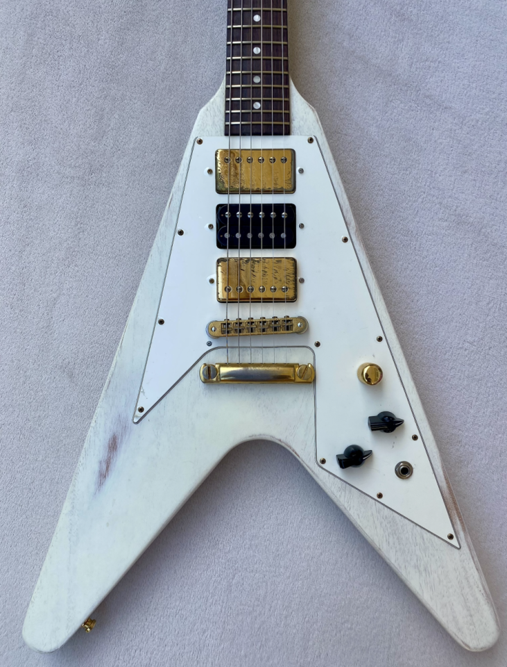 Gibson Flying V Faded 3 Pickups – T-Tops Les Paul Custom Vintage, RARE de segunda mano · Foto 1 de 10 · Barcelona · 2900 €