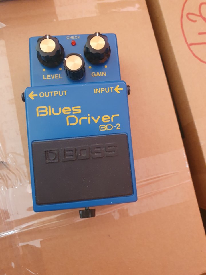 Pedal de efectos para guitarra Boss BD-2 Blues Driver.
