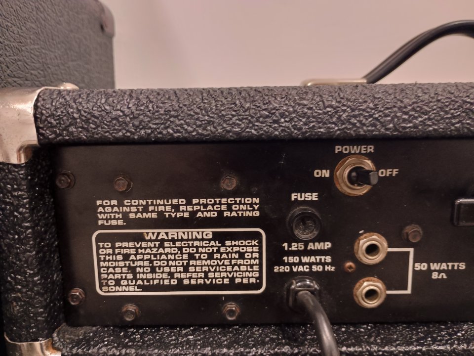 Peavey MP-4 Mark III de segunda mano · Foto 6 de 7 · Málaga · 100 €