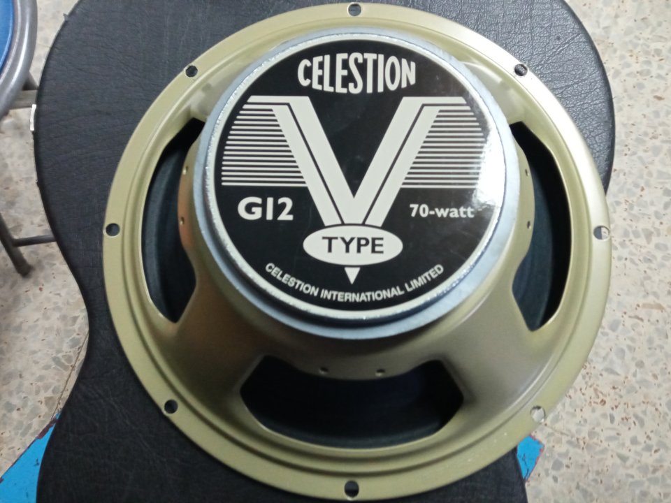 Celestion V-Type 12" 8 ohm. Nuevo! de segunda mano · Foto 1 de 6 · Pontevedra · 60 €
