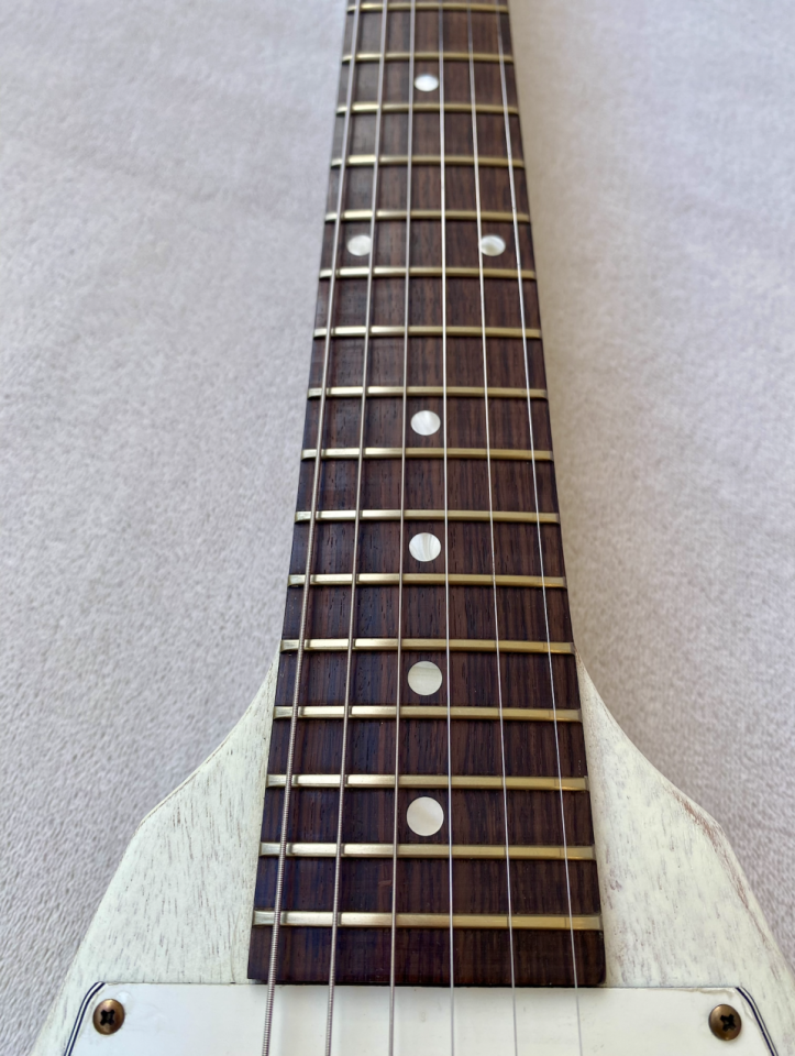 Gibson Flying V Faded 3 Pickups – T-Tops Les Paul Custom Vintage, RARE de segunda mano · Foto 3 de 10 · Barcelona · 2900 €