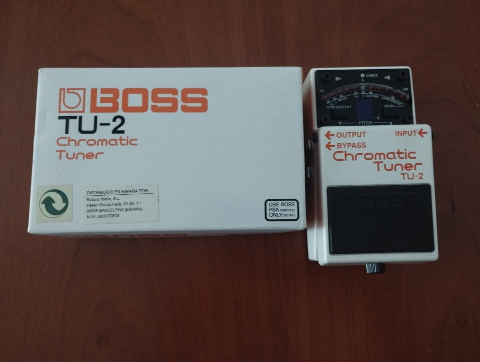 AFINADOR BOSS TU-2 de segunda mano · Madrid · 40 €