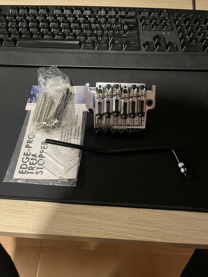 Trémolo Ibanez Edge Pro Cromado de segunda mano · Foto 2 de 2 · Málaga · 180 €