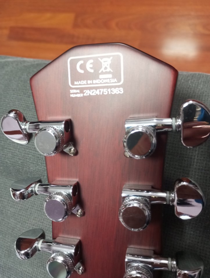 Sire Larry carton L7 sunburst