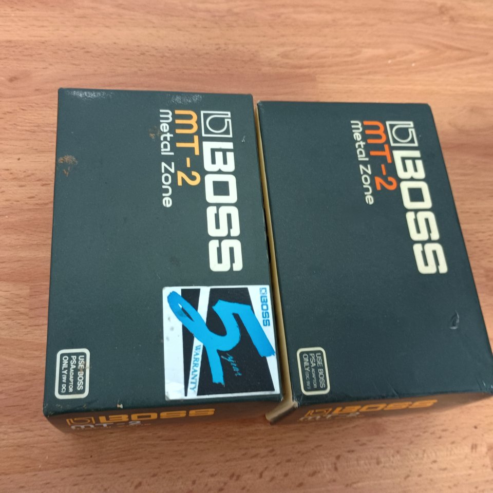2 pedales Boss Mt-2 metal zone v1 de segunda mano · Foto 1 de 4 · Málaga · 60 €