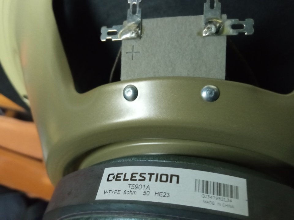 Celestion V-Type 12" 8 ohm. Nuevo! de segunda mano · Foto 3 de 6 · Pontevedra · 60 €