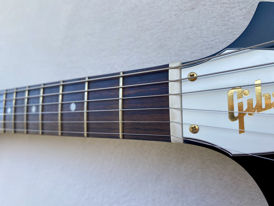 Gibson Flying V Faded 3 Pickups – T-Tops Les Paul Custom Vintage, RARE de segunda mano · Foto 4 de 10 · Barcelona · 2900 €