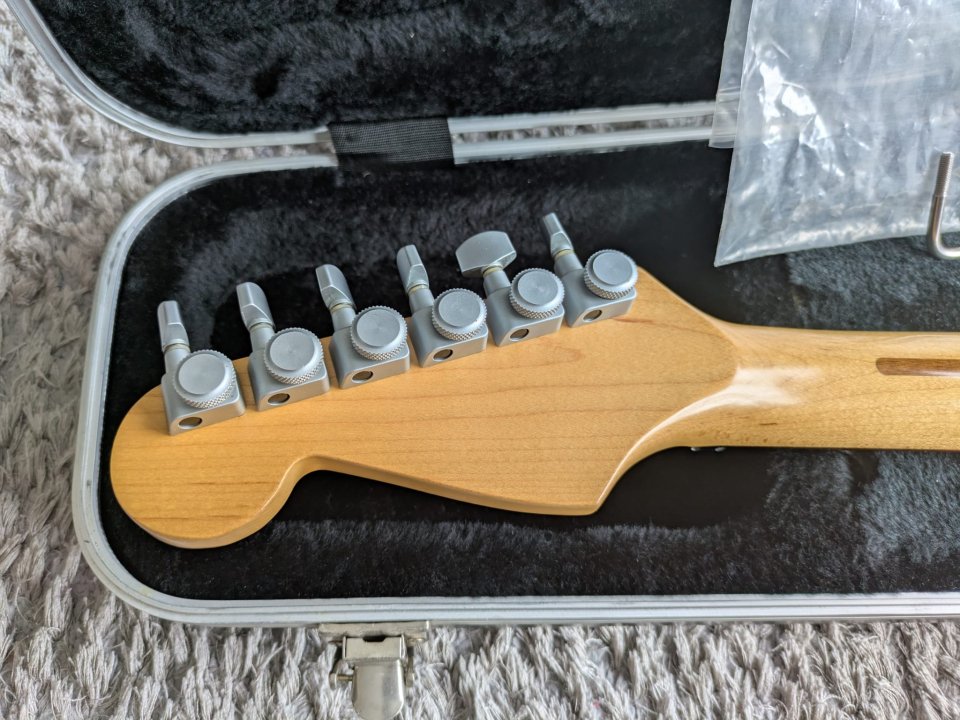Fender Stratocaster Plus 1991 de segunda mano · Foto 5 de 8 · Valencia · 1500 €