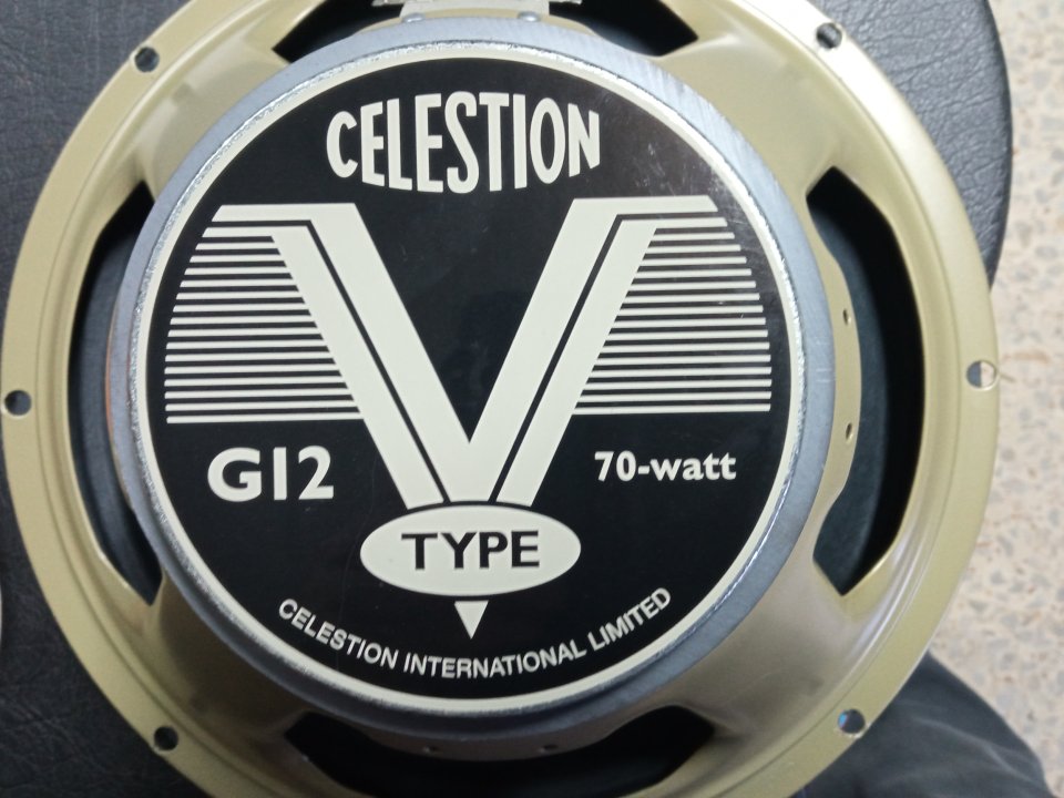 Celestion V-Type 12" 8 ohm. Nuevo! de segunda mano · Foto 4 de 6 · Pontevedra · 60 €