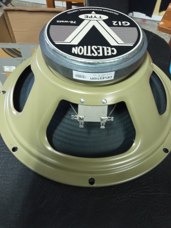 Celestion V-Type 12" 8 ohm. Nuevo! de segunda mano · Foto 5 de 6 · Pontevedra · 60 €