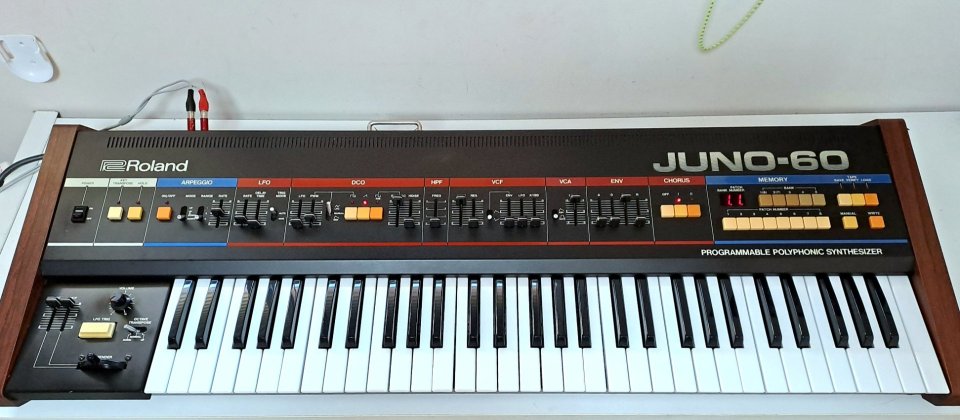Roland Juno 60