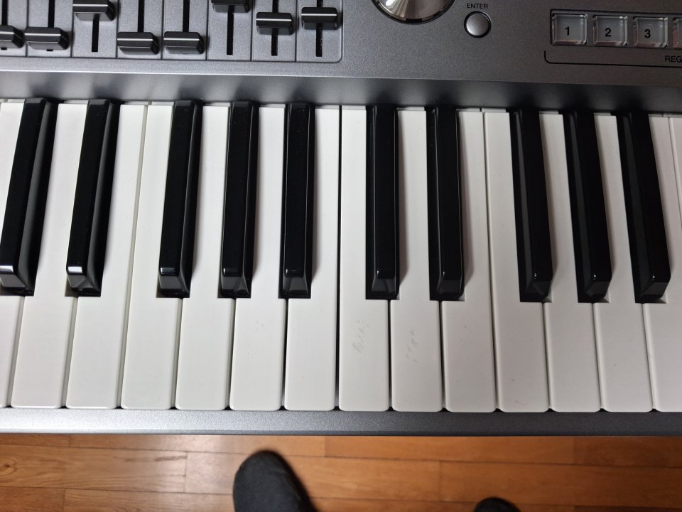 Teclado Yamaha Tyros-5 76 teclas. de segunda mano · Foto 5 de 10 · Murcia · 1750 €