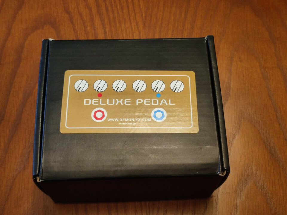 Pedal clon The Duellist (sonido John Mayer en uno)