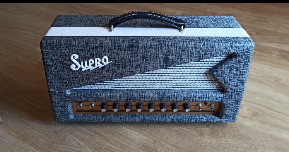 Amplificador Supro Black Magic