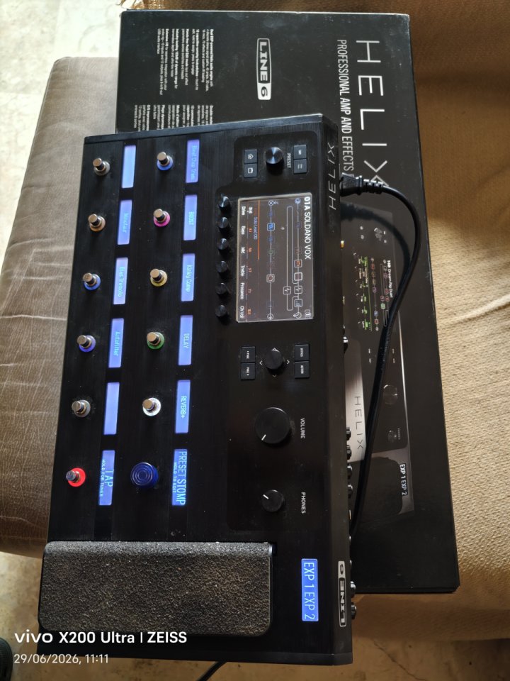 Line 6 Helix Floor, de segunda mano · Foto 1 de 10 · Sevilla · 820 €