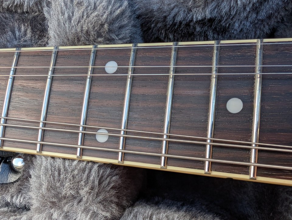 Epiphone ES-339 Cherry Inspired by Gibson de segunda mano · Foto 6 de 9 · A Coruña · 450 €