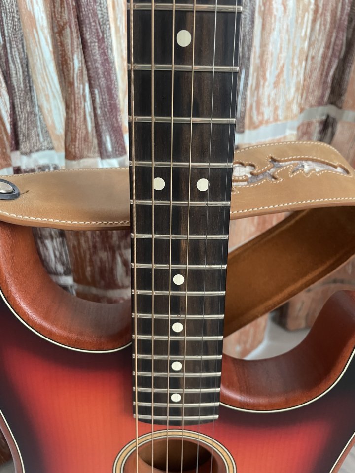 Hazme una oferta Guitarra Híbrida Fender American Acoustasonic Stratocaster (Sunburst) de segunda mano · Foto 7 de 9 · Sevilla · 1450 €