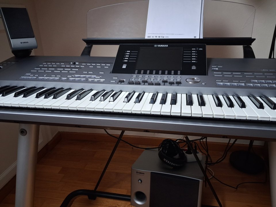 Teclado Yamaha Tyros-5 76 teclas. de segunda mano · Foto 7 de 10 · Murcia · 1750 €
