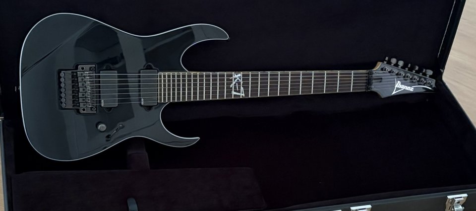 Ibanez Prestige K7 (7 Cuerdas) de segunda mano · Foto 5 de 7 · Barcelona · 1299 €