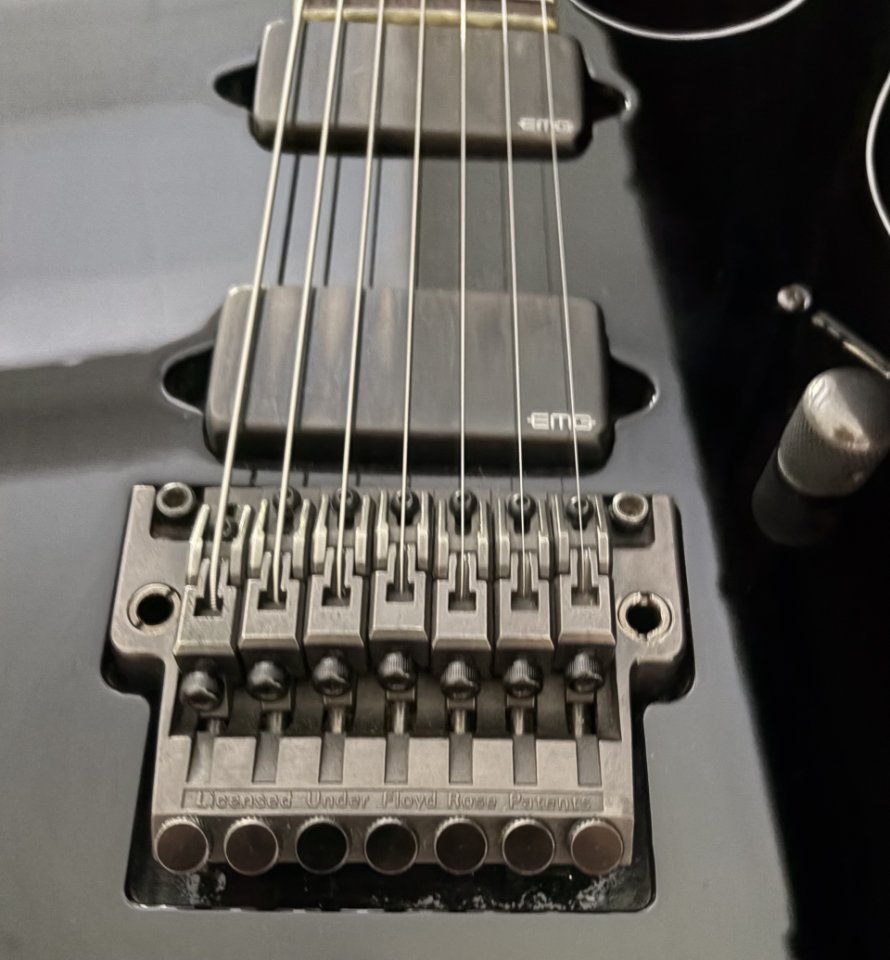 Ibanez Prestige K7 (7 Cuerdas) de segunda mano · Foto 6 de 7 · Barcelona · 1299 €
