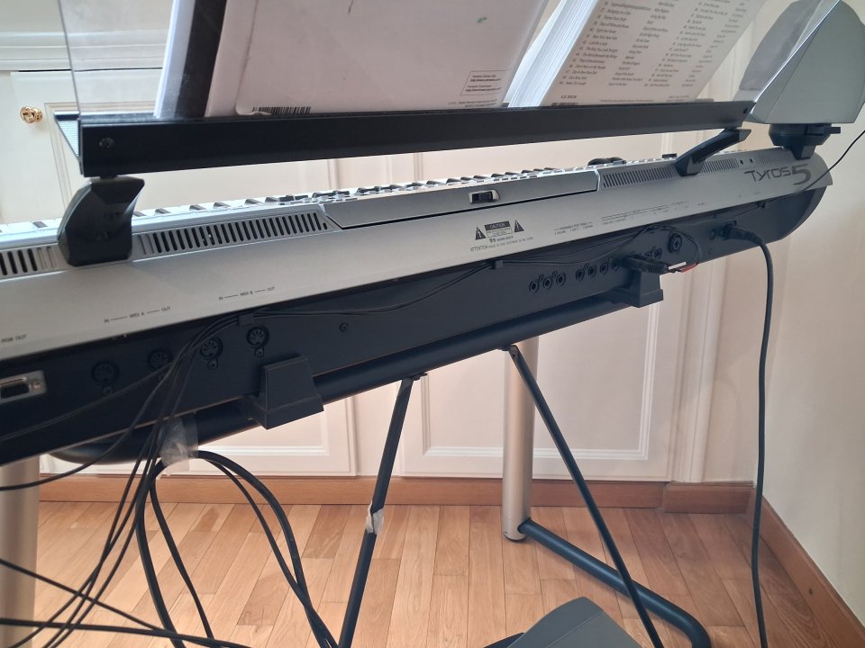 Teclado Yamaha Tyros-5 76 teclas. de segunda mano · Foto 9 de 10 · Murcia · 1750 €