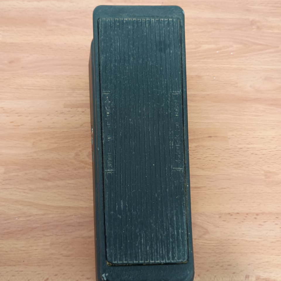 Pedal wah Cry baby original de segunda mano · Foto 1 de 4 · Málaga · 55 €
