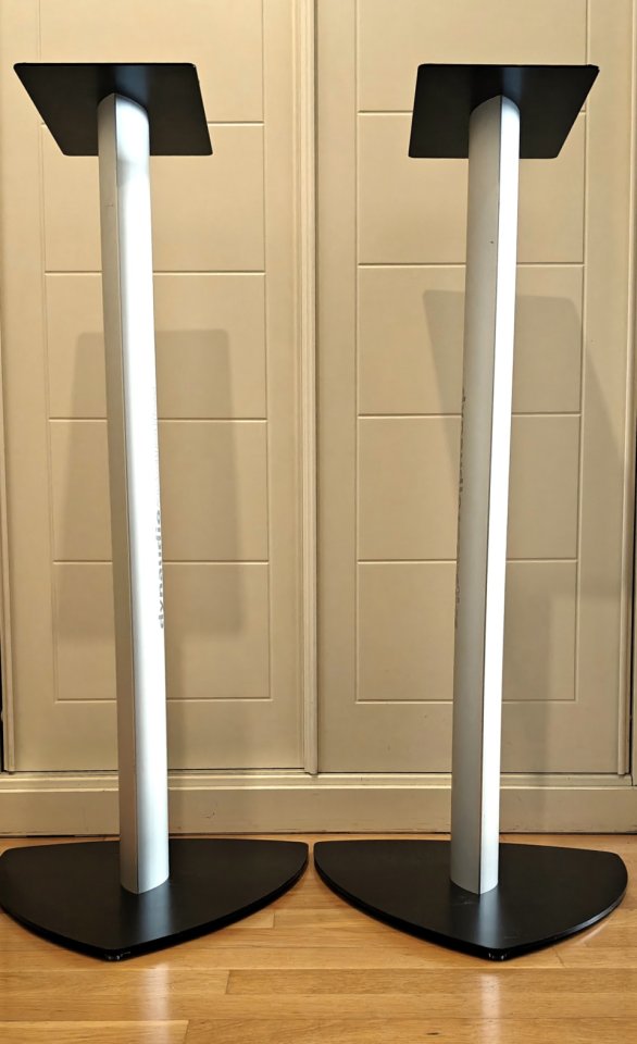 Dynaudio - Soportes para Monitores de Estudio