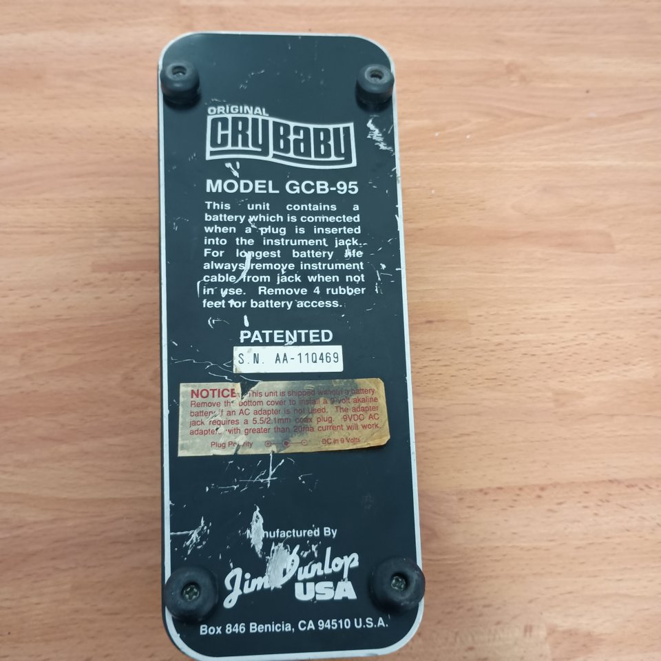 Pedal wah Cry baby original de segunda mano · Foto 2 de 4 · Málaga · 55 €