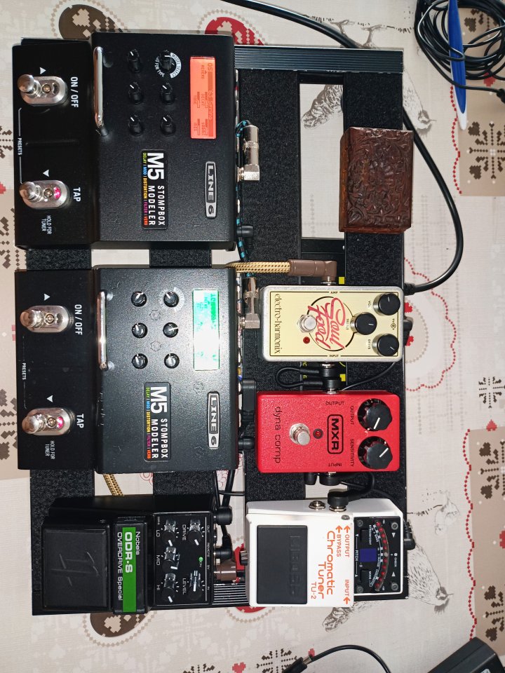 Pedales varios!!! Ofertón si te la llevas entera.