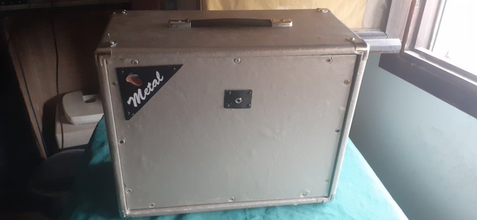 Tres últimas pantallas 1x12 artesanales en tolex, azul, rojo y color cobre