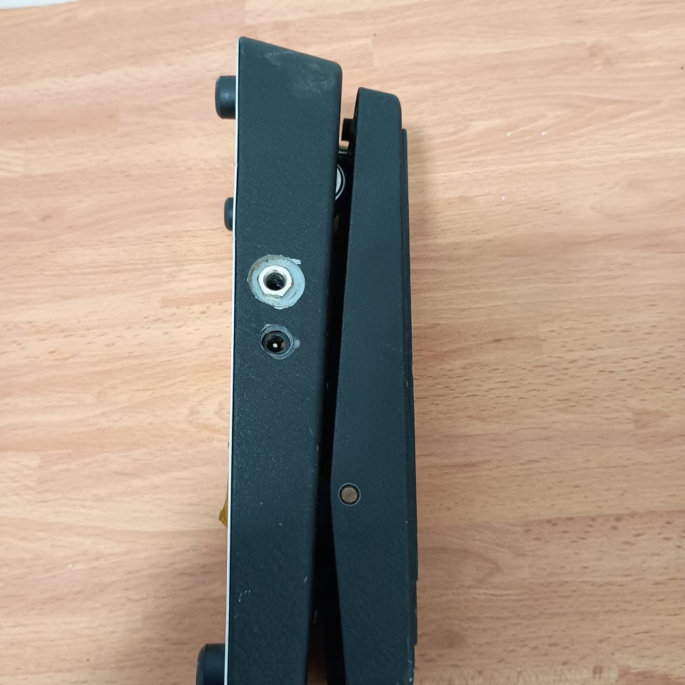Pedal wah Cry baby original de segunda mano · Foto 4 de 4 · Málaga · 55 €