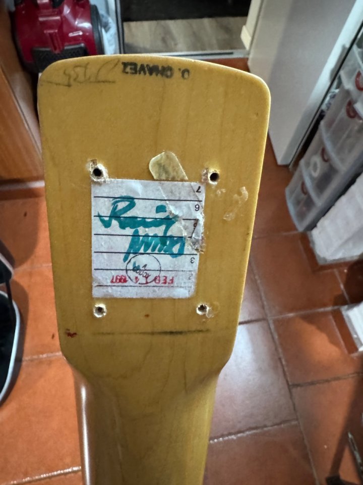 Fender jazz bass v 1997 sunburst de segunda mano · Foto 4 de 9 · Valladolid · 1550 €