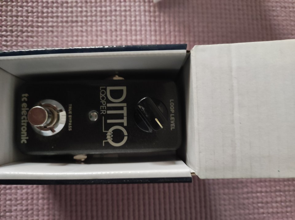 Ditto looper como nuevo.