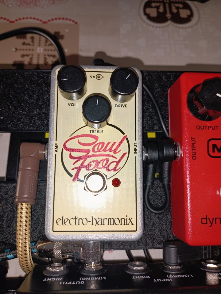 Pedales varios!!! Ofertón si te la llevas entera.