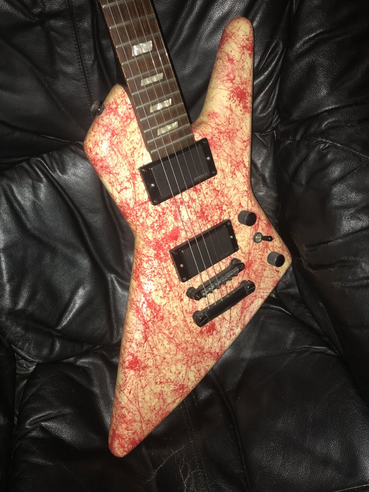 Epiphone Explorer GT // EMG-HZ