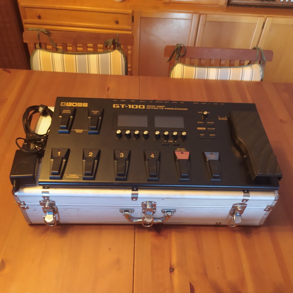 Boss GT-100 de segunda mano · Foto 3 de 4 · Teruel · 200 €