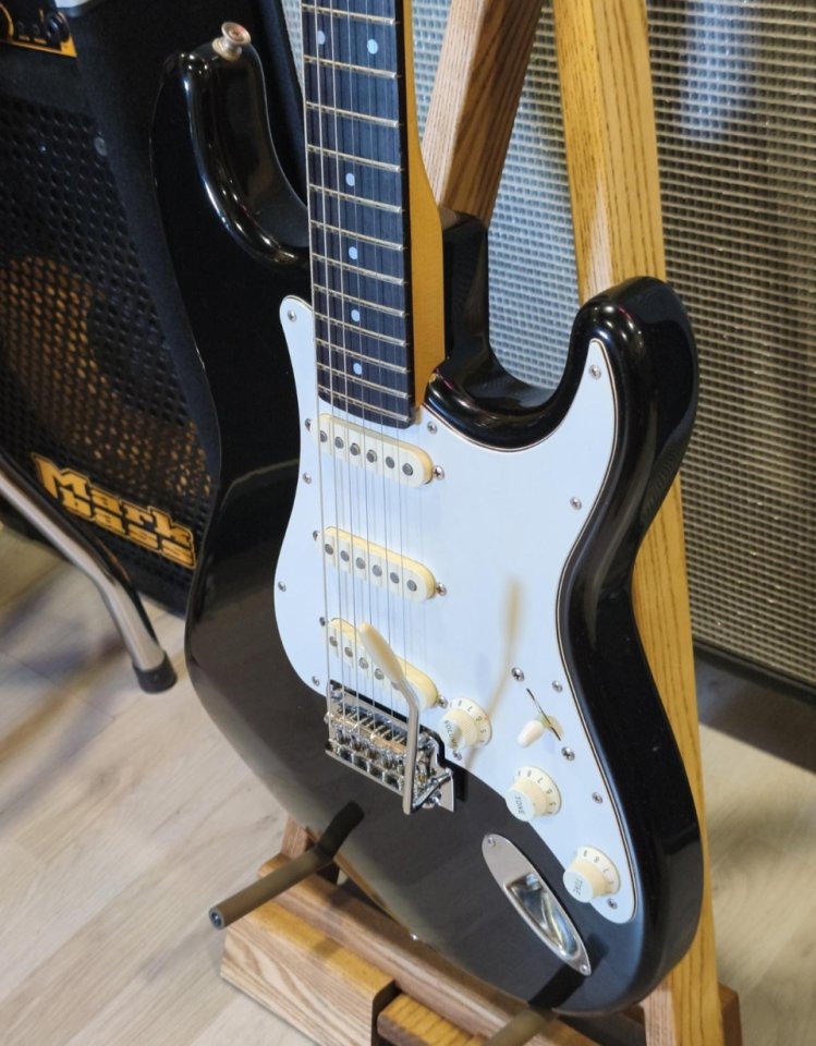 Fender Stratocaster Made in Japan 1982 de segunda mano · Foto 3 de 9 · Barcelona · 850 €