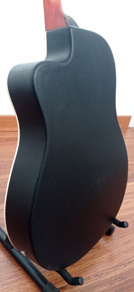 Guitarra electroacústica Aria de segunda mano · Foto 8 de 10 · Cuenca · 150 €