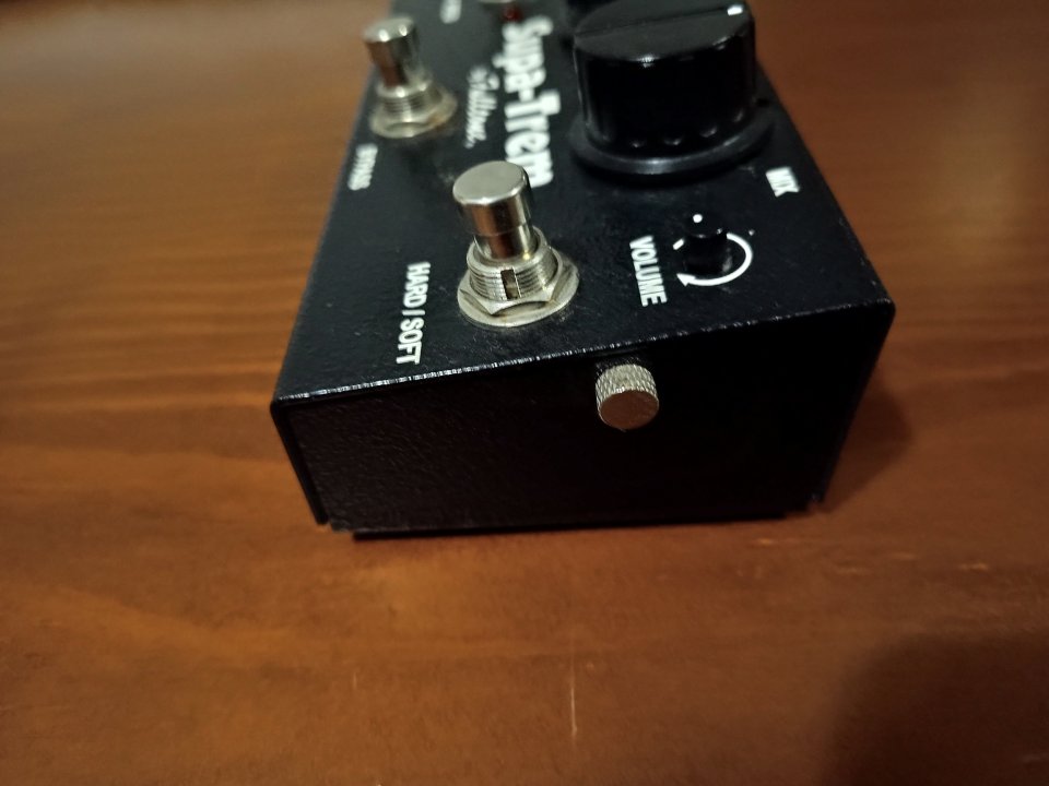 Pedal trémolo Fulltone Supa-Trem ST-1 de segunda mano · Foto 5 de 6 · Barcelona · 160 €