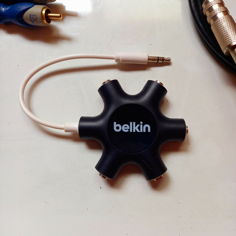 Splitter/merger 5x1 Belkin