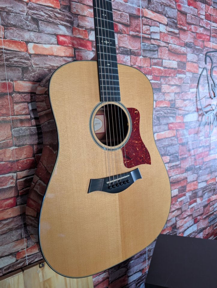 Taylor 510e guitarra acústica de segunda mano · Foto 2 de 7 · Palencia · 1500 €