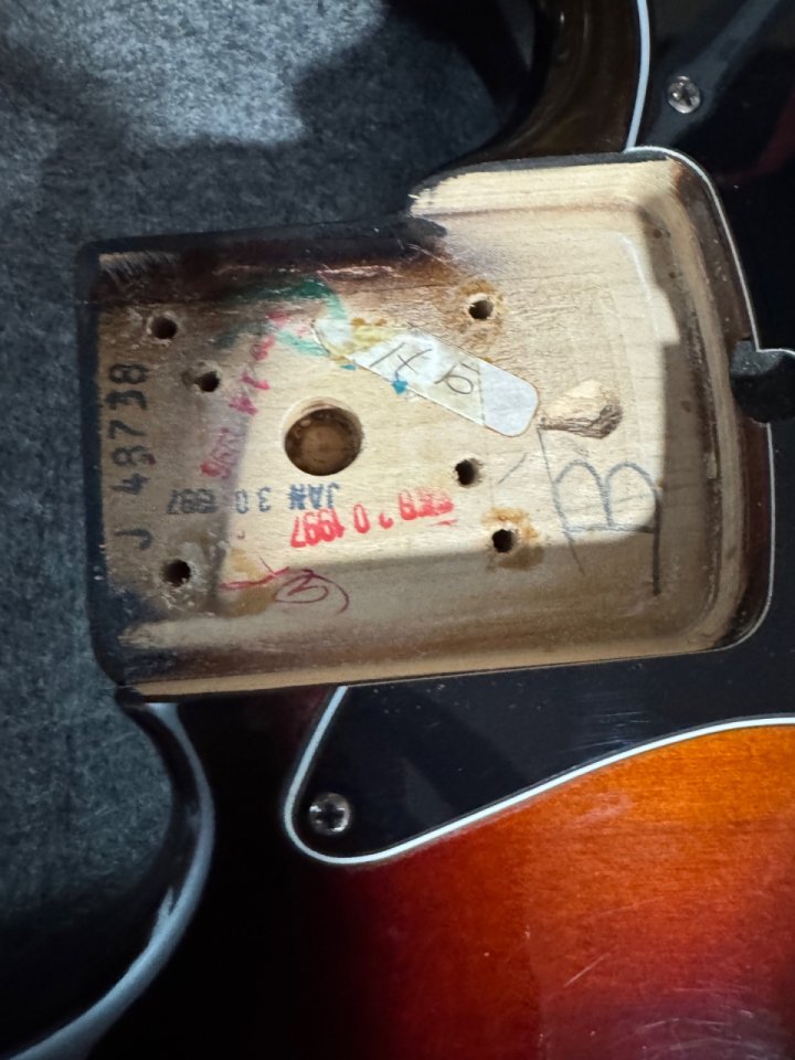 Fender jazz bass v 1997 sunburst de segunda mano · Foto 8 de 9 · Valladolid · 1550 €