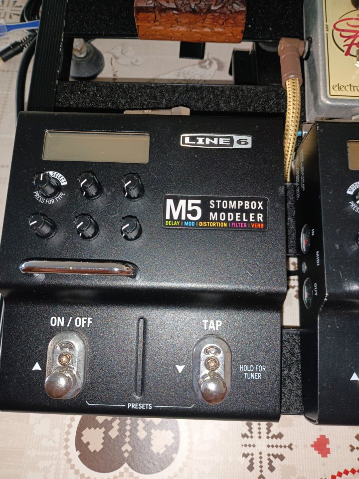 Pedales varios!!! Ofertón si te la llevas entera.