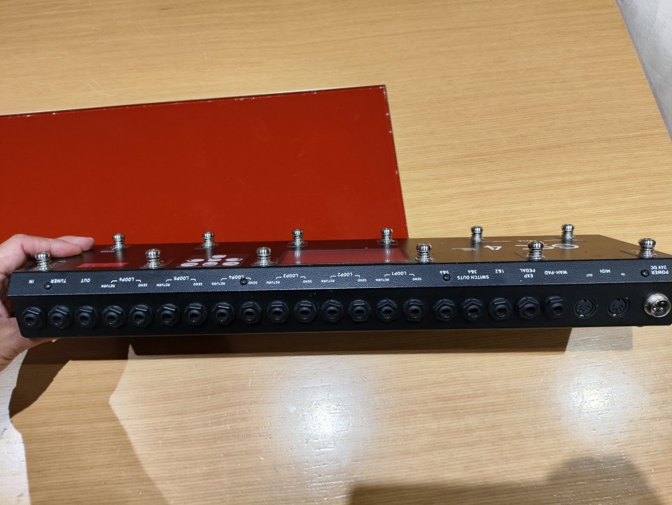 Controlador MIDI G-LAB GSC 4 guitarra bajo pedales de segunda mano · Foto 6 de 10 · Barcelona · 350 €
