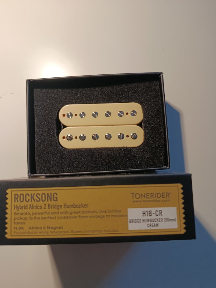 Pastilla Tonerider Rocksong Puente de segunda mano · Foto 1 de 3 · Cantabria · 37 €